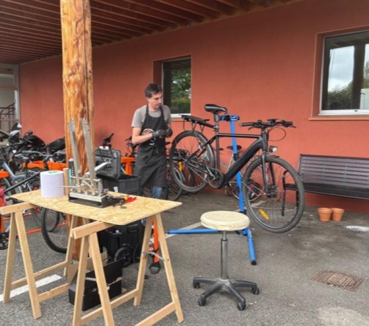 Atelier Bamboubécane réparent les vélos